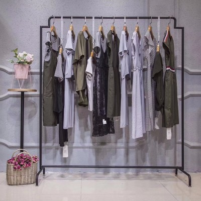 深圳外贸尾货服装批发市场在哪里迪思兰柏品牌服装怎么进货