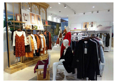 2018年散货服装店进货技巧 把握市场趋势与批发策略