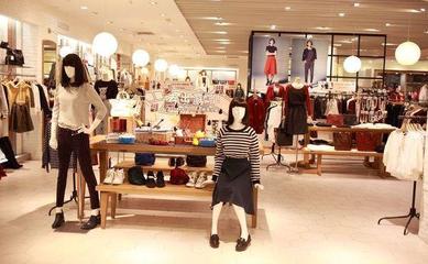 商场服饰为何提前上季？解析服装零售的‘时间差’策略
