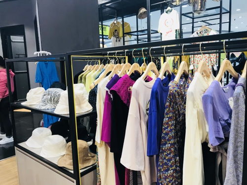 从0到1猛铺私域 这位“女装大佬”圈粉百万背后藏着的四个高招